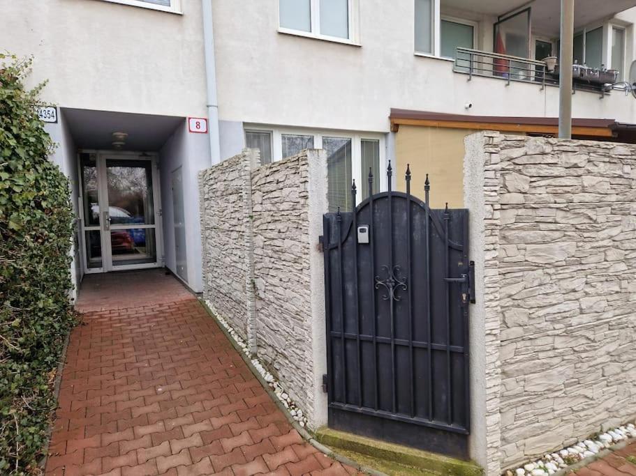 Apartman S Terasou, Bezplatne Parkovanie Lägenhet Bratislava Exteriör bild